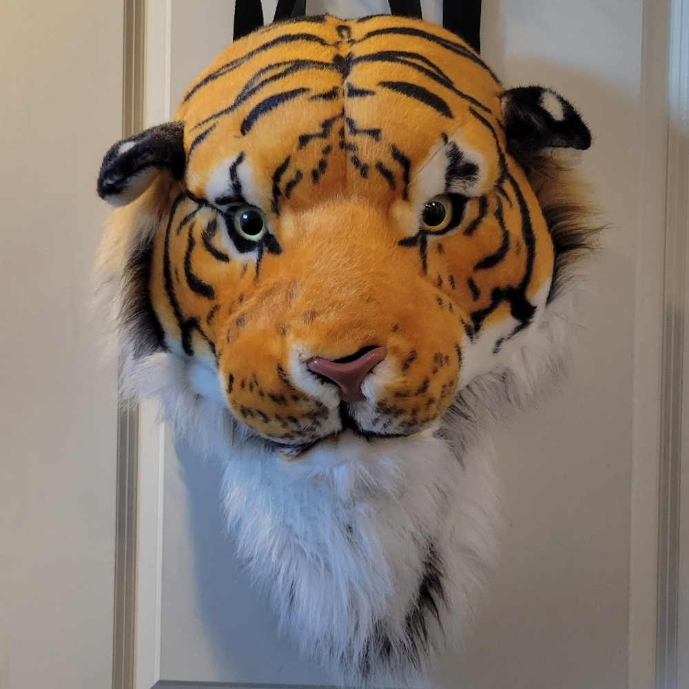 Tiger Head Backpack Realistic Simulation Bag Life-size Festival Safari Decor